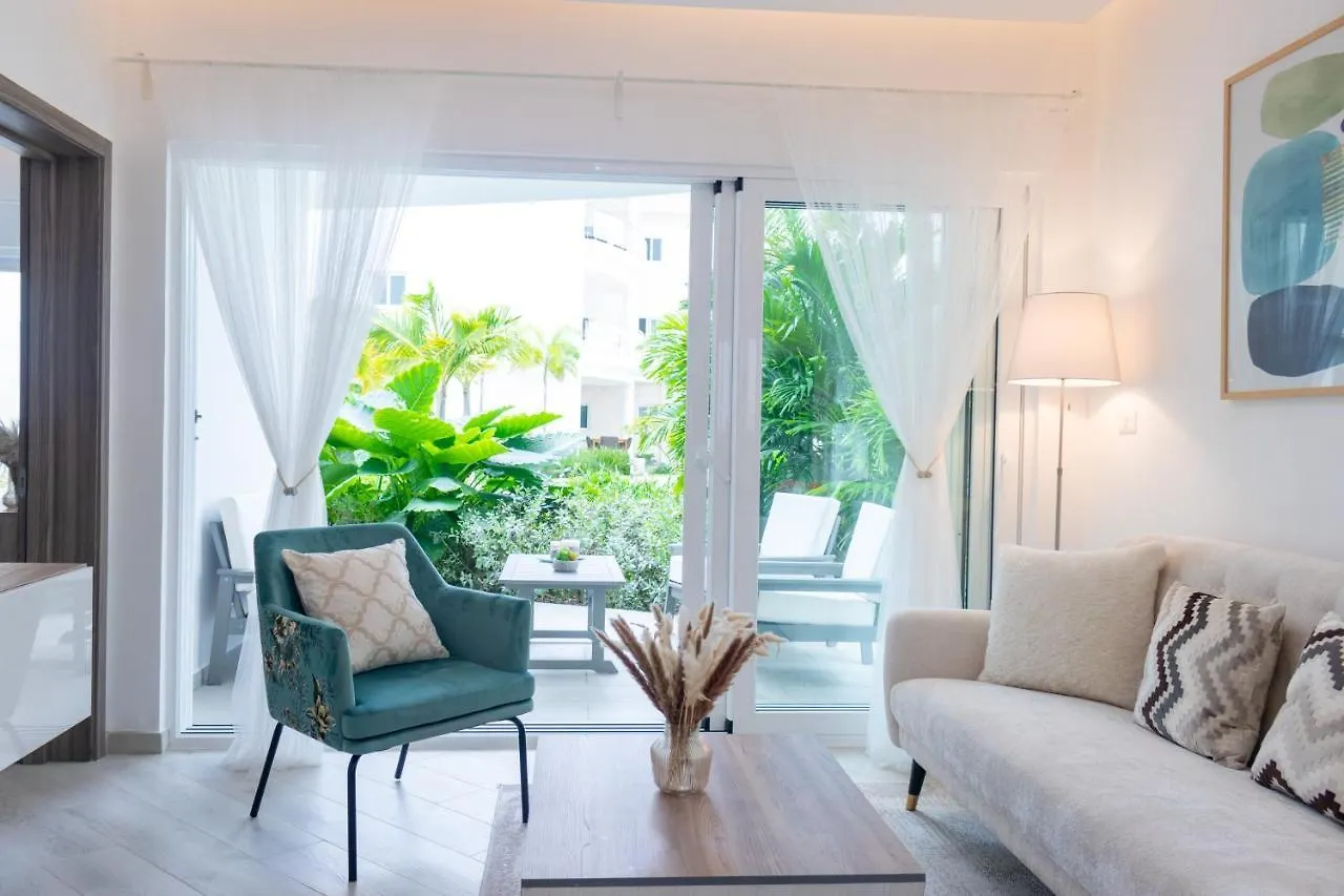 Family Getaway Apartment - Right On The Beach 蓬塔卡纳 多米尼加共和国