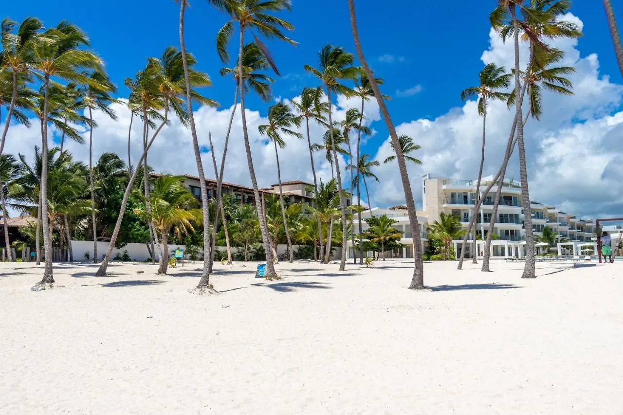 Family Getaway Apartment - Right On The Beach 蓬塔卡纳
