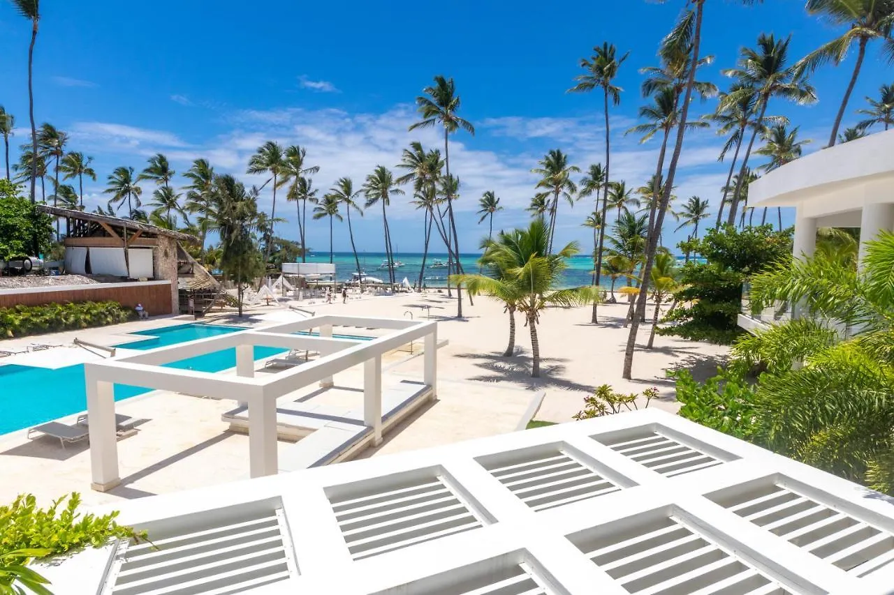 Family Getaway Apartment - Right On The Beach 蓬塔卡纳