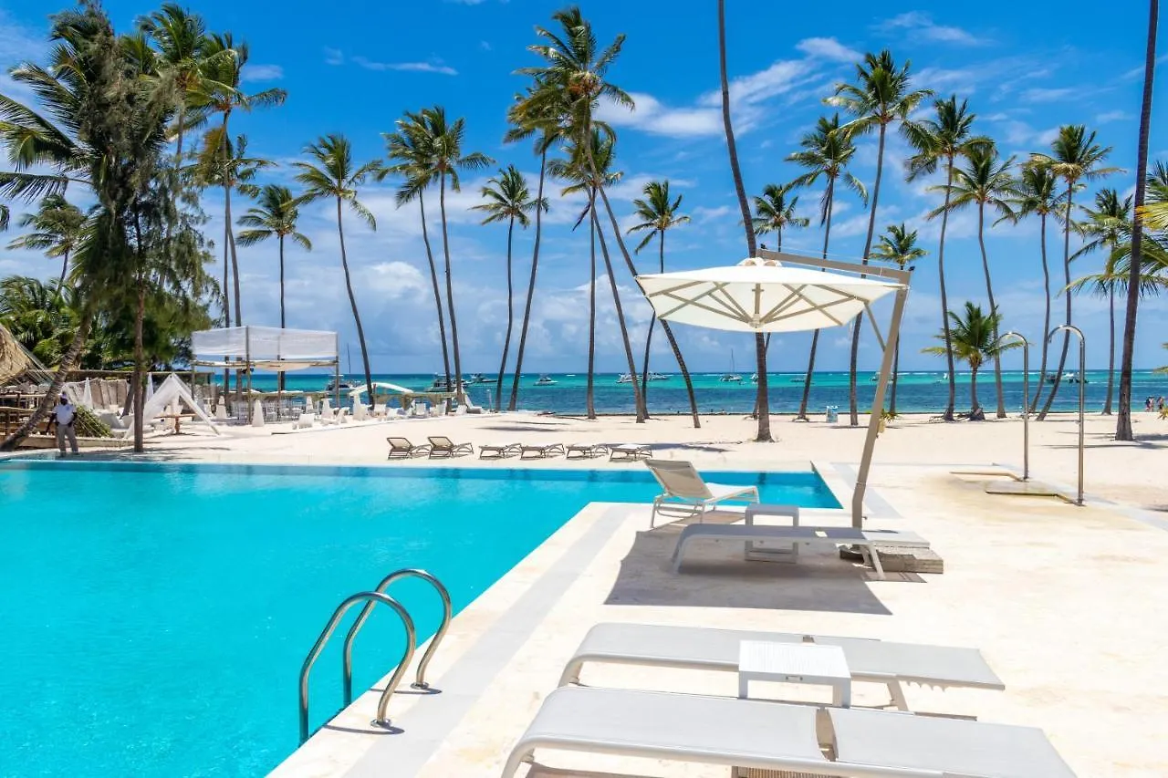 Family Getaway Apartment - Right On The Beach 蓬塔卡纳