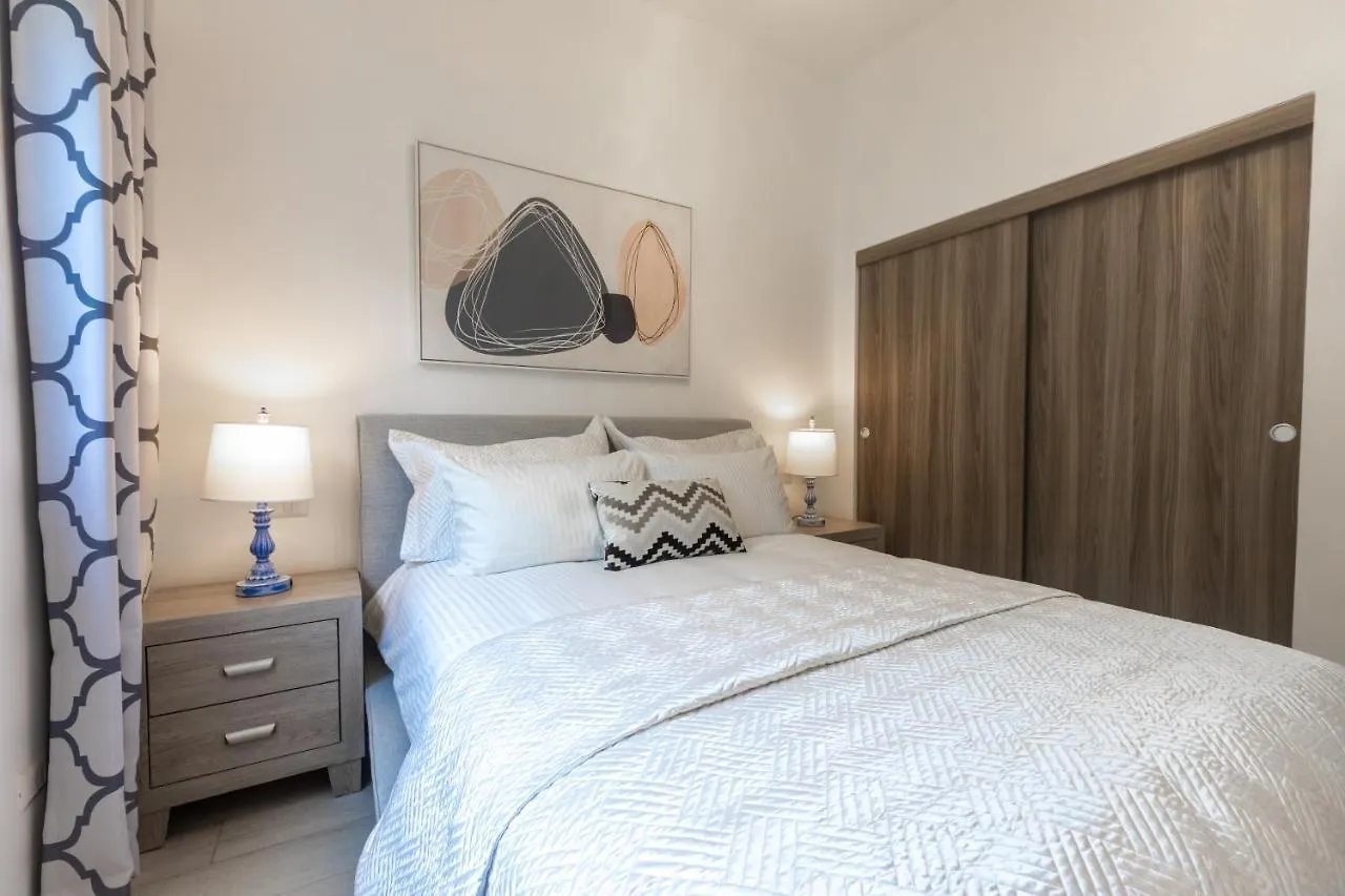 Family Getaway Apartment - Right On The Beach 蓬塔卡纳